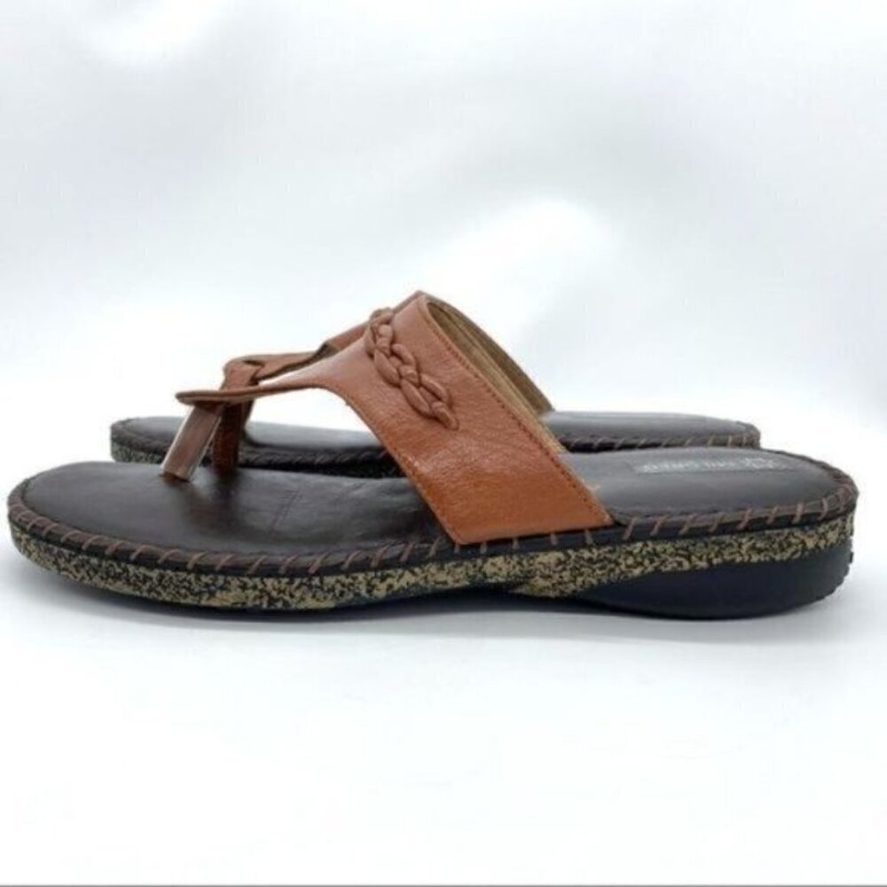 Mildred Women’s Padded Thong Sandals - Picture 2 of 16